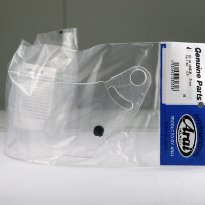 Arai GP-5W scherm transparant is een transparant visier biedt veiligheid voor het aangezicht en ogen. Dit visier is geschikt voor de Arai GP5WP autosporthelm